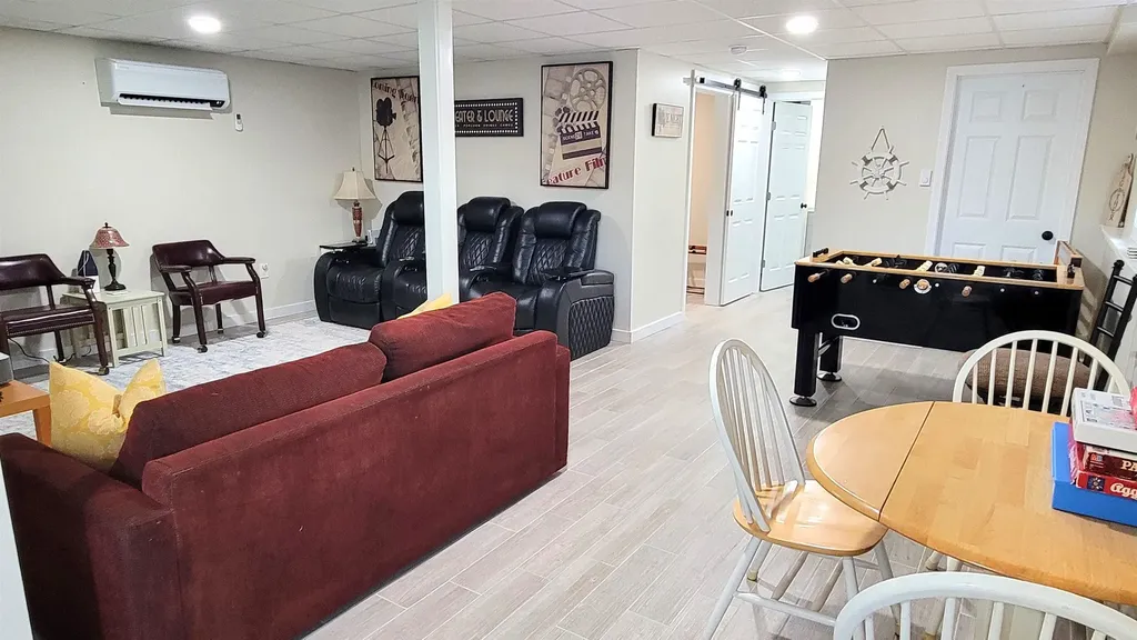 93 E Huntress Pond Road Barnstead NH 03225