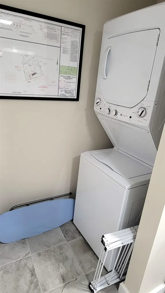 93 E Huntress Pond Road Barnstead NH 03225