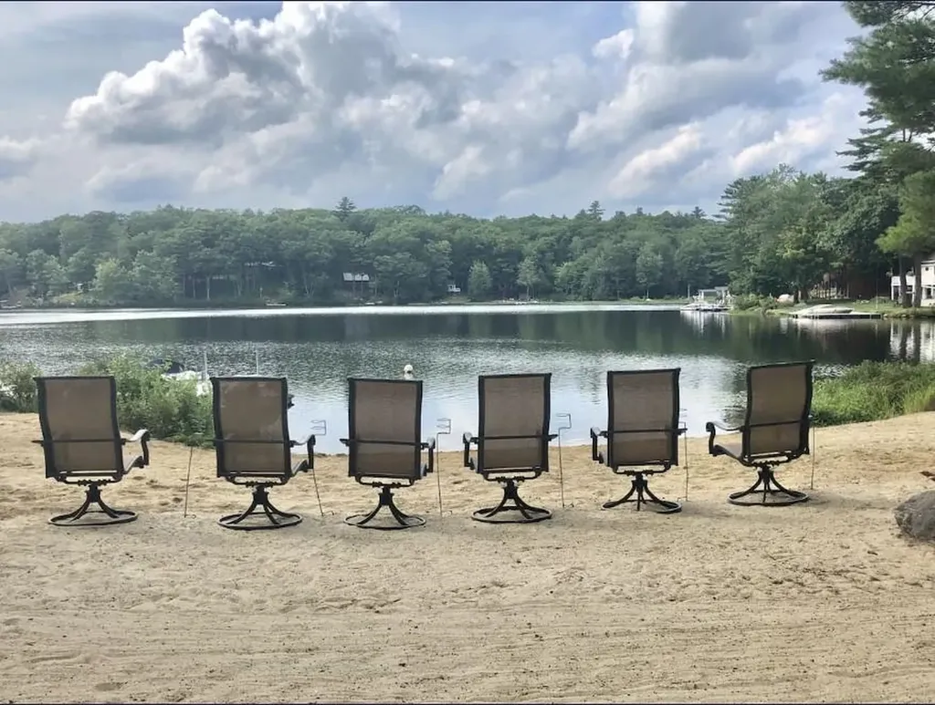 93 E Huntress Pond Road Barnstead NH 03225