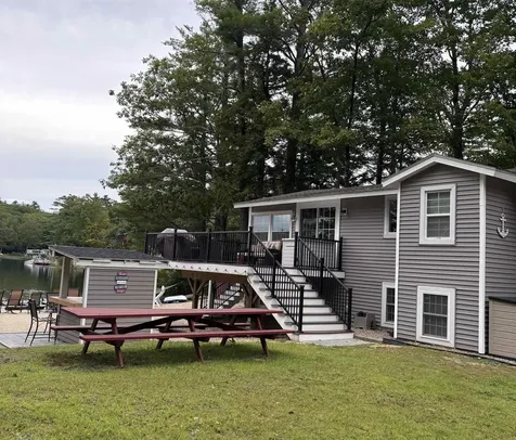 93 E Huntress Pond Road Barnstead NH 03225