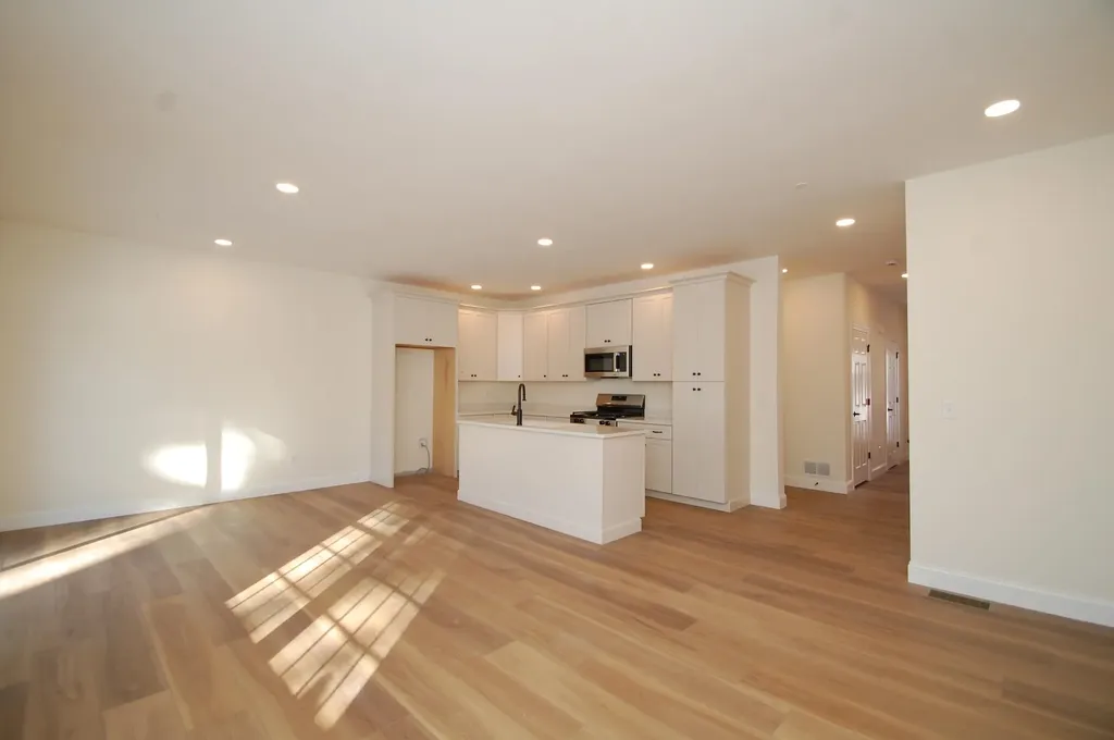 3B Dearborn Circle Goffstown NH 03045