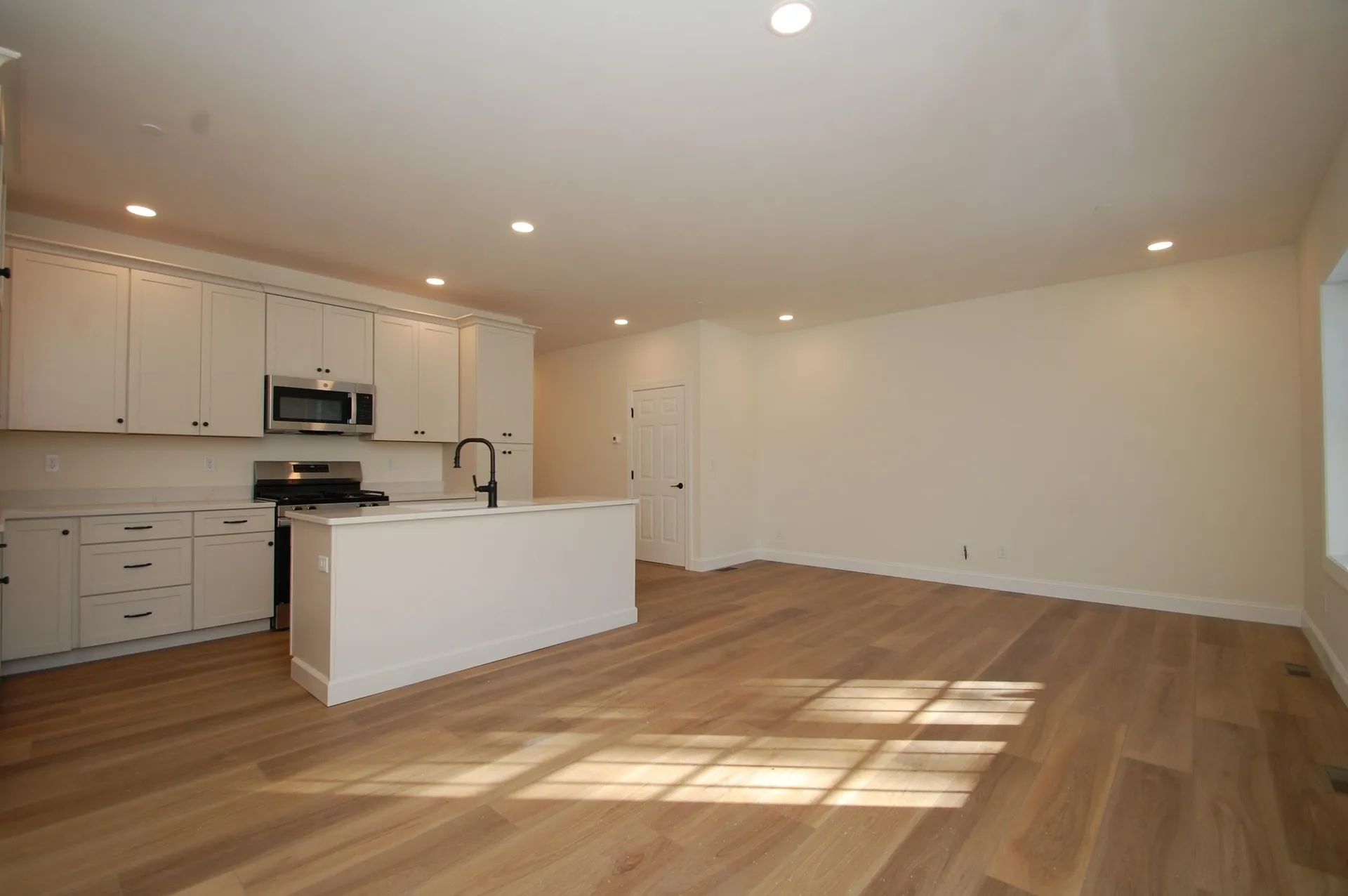 3B Dearborn Circle Goffstown NH 03045