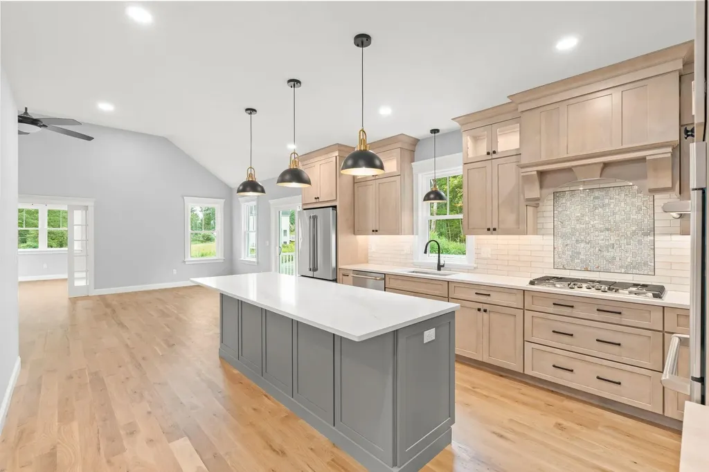 139 North Road East Kingston NH 03827