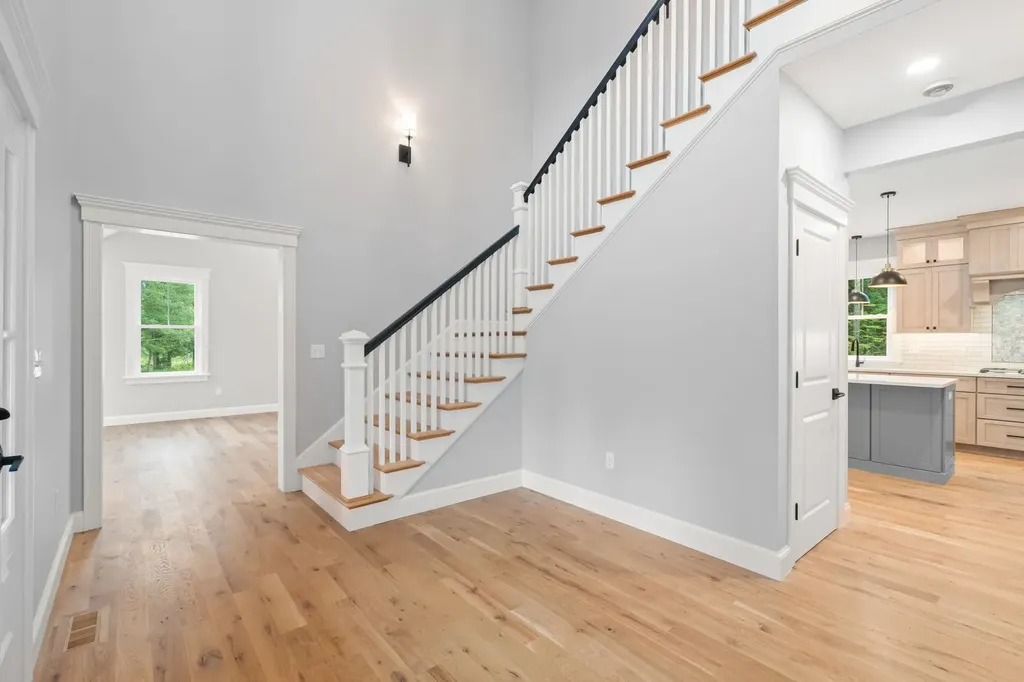 139 North Road East Kingston NH 03827