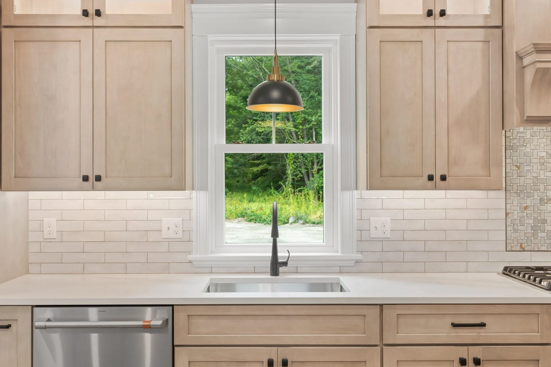 139 North Road East Kingston NH 03827