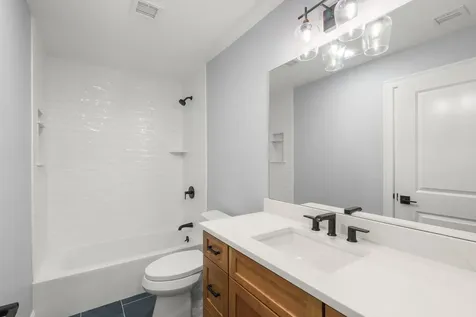 139 North Road East Kingston NH 03827