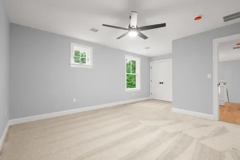 139 North Road East Kingston NH 03827