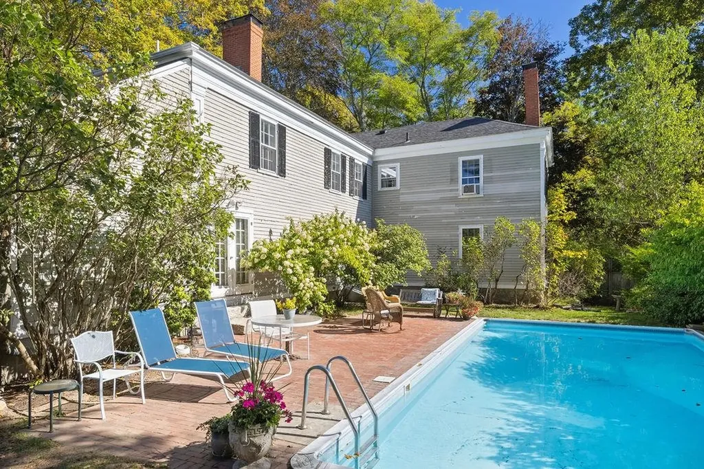 337 Middle Road Brentwood NH 03833