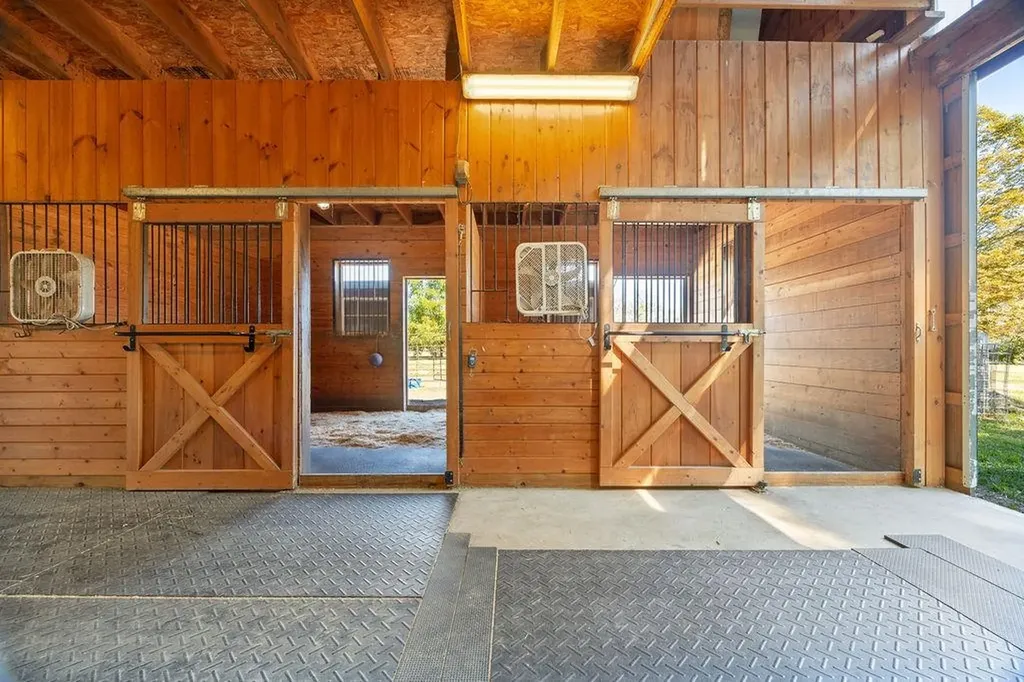 337 Middle Road Brentwood NH 03833