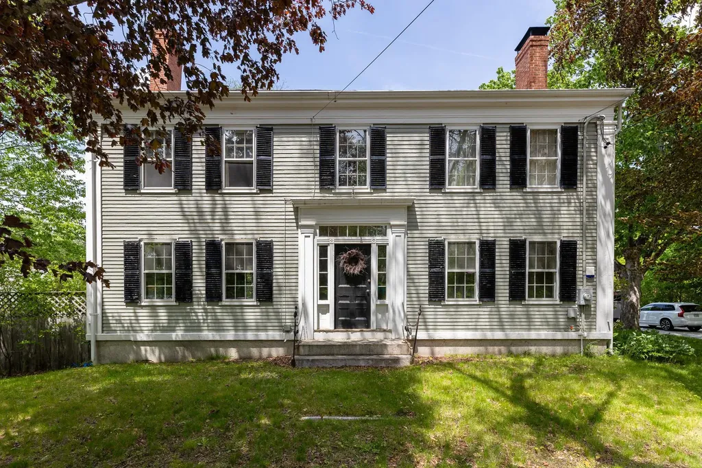 337 Middle Road Brentwood NH 03833