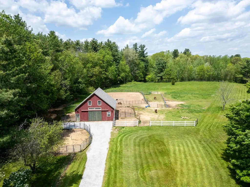 337 Middle Road Brentwood NH 03833