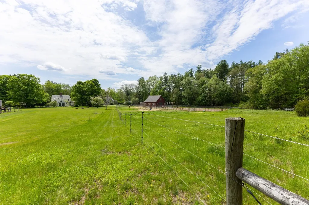 337 Middle Road Brentwood NH 03833