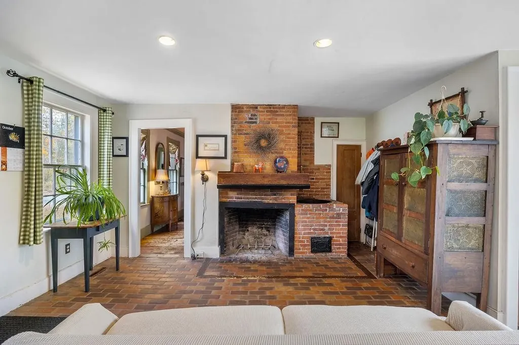 337 Middle Road Brentwood NH 03833