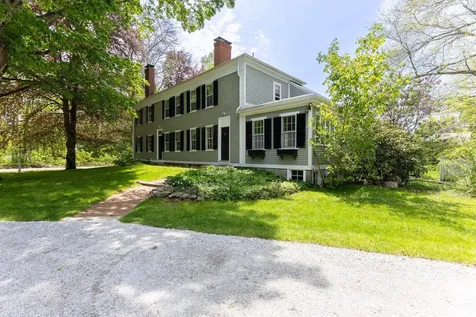 337 Middle Road Brentwood NH 03833