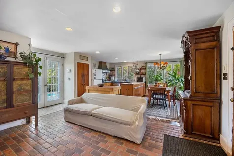 337 Middle Road Brentwood NH 03833