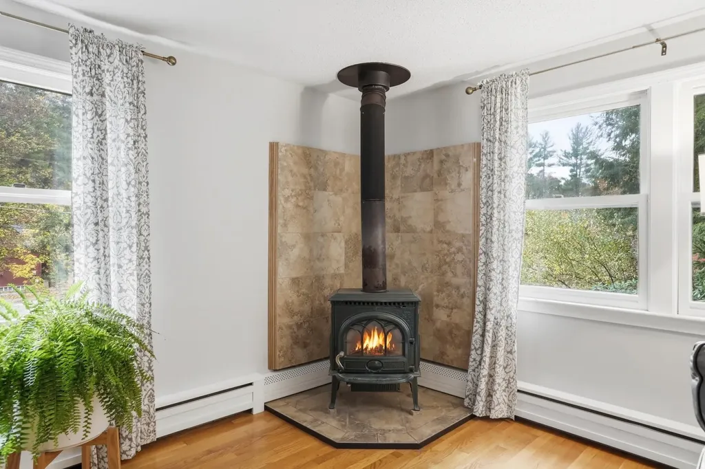 4 Bohanon Bridge Road Brookline NH 03033