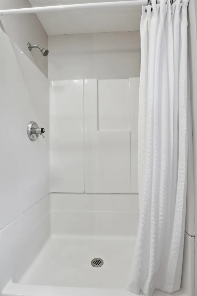 4 Bohanon Bridge Road Brookline NH 03033