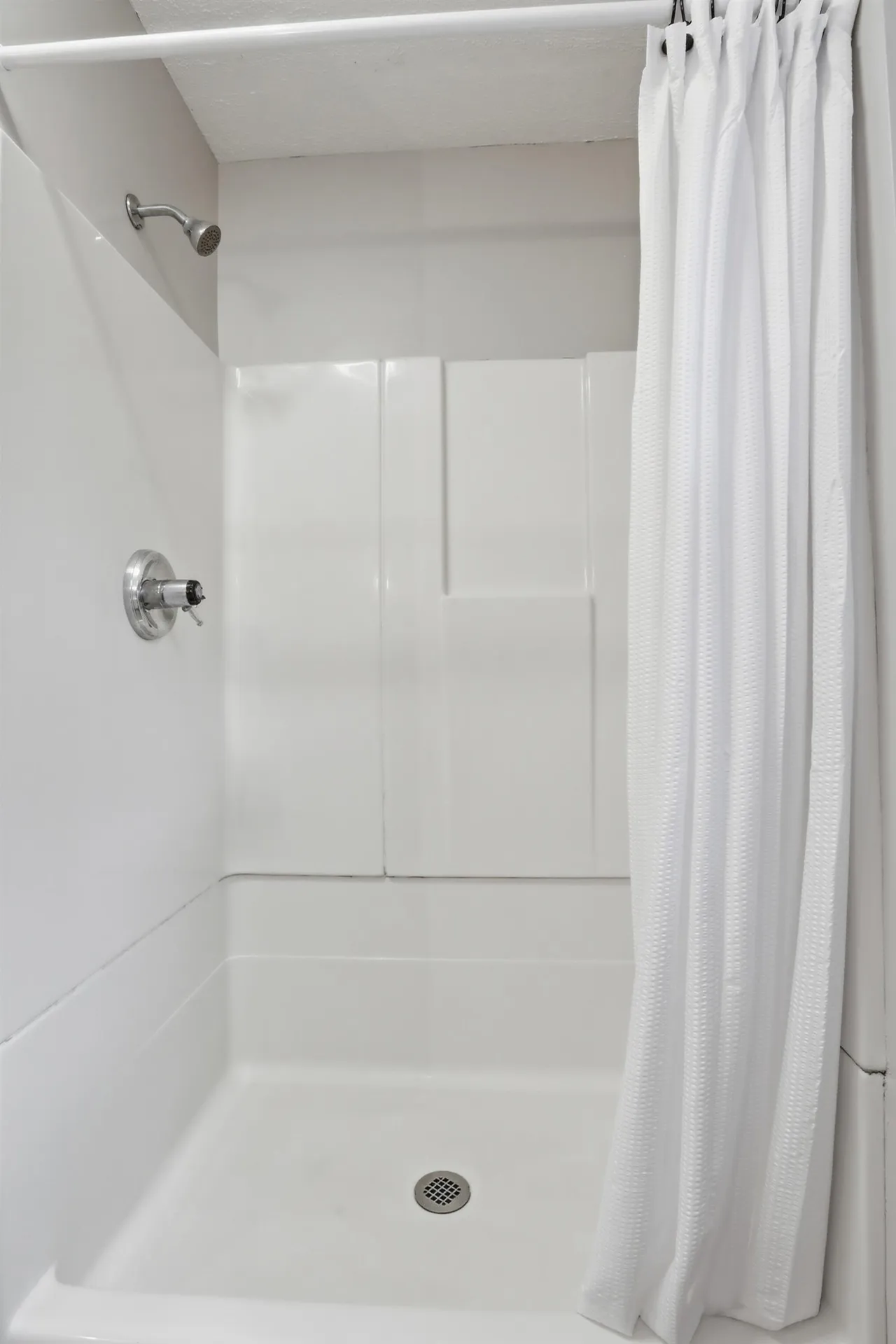 4 Bohanon Bridge Road Brookline NH 03033