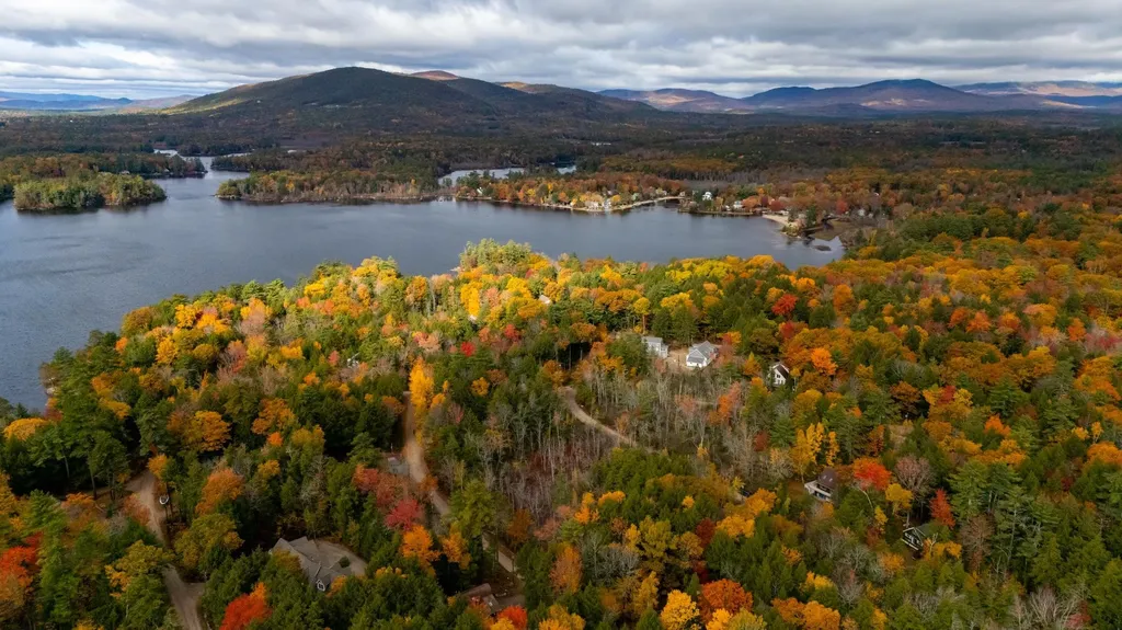 41 Saint Gallen Street Moultonborough NH 03254