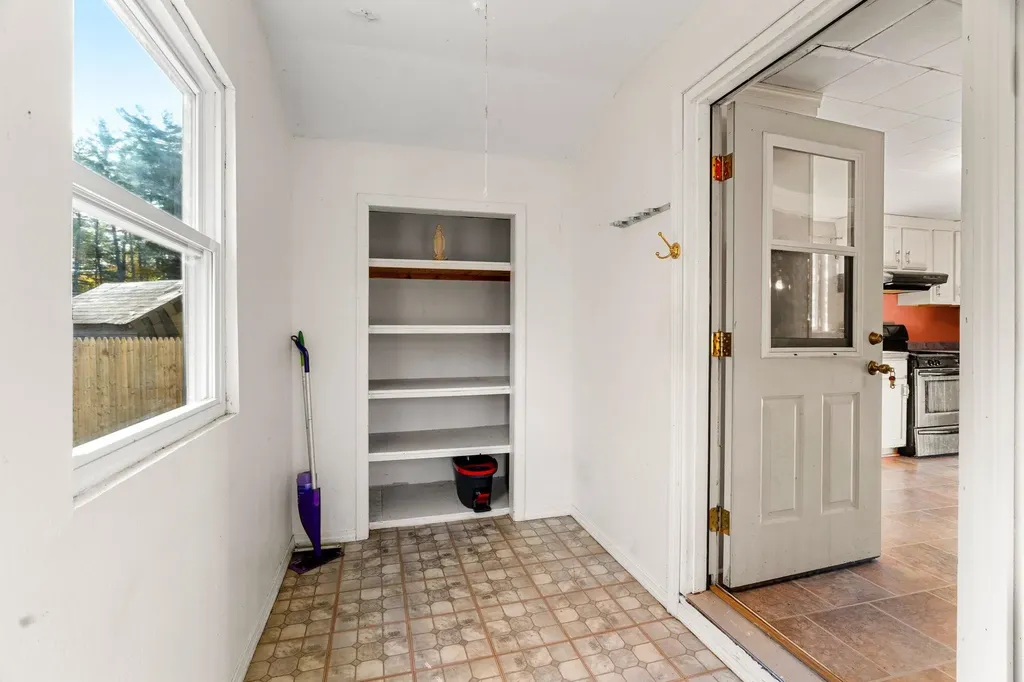 21 Marcoux Road Newton NH 03858