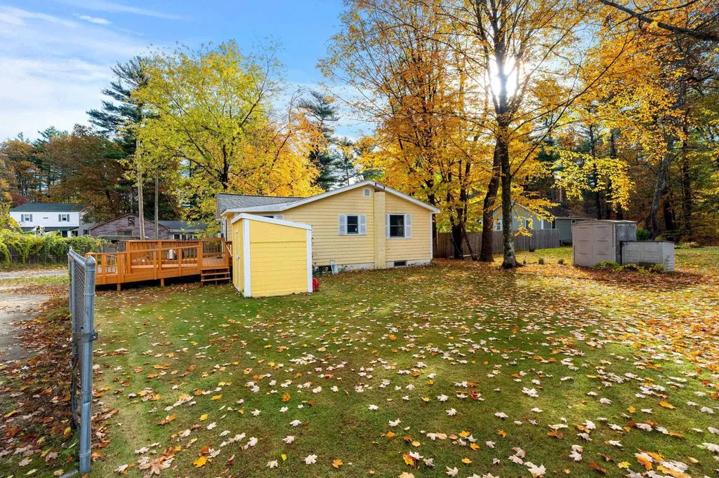 21 Marcoux Road Newton NH 03858