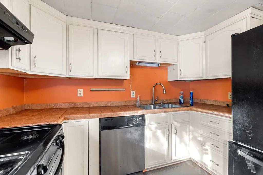 21 Marcoux Road Newton NH 03858