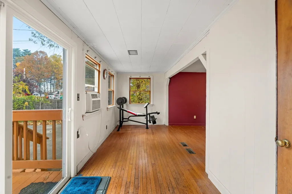 21 Marcoux Road Newton NH 03858