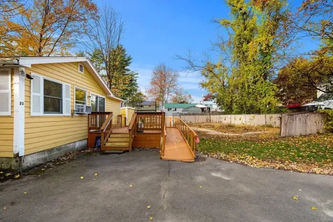 21 Marcoux Road Newton NH 03858