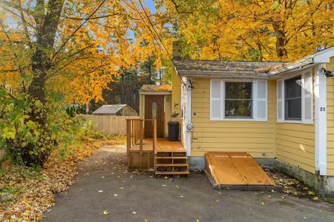 21 Marcoux Road Newton NH 03858