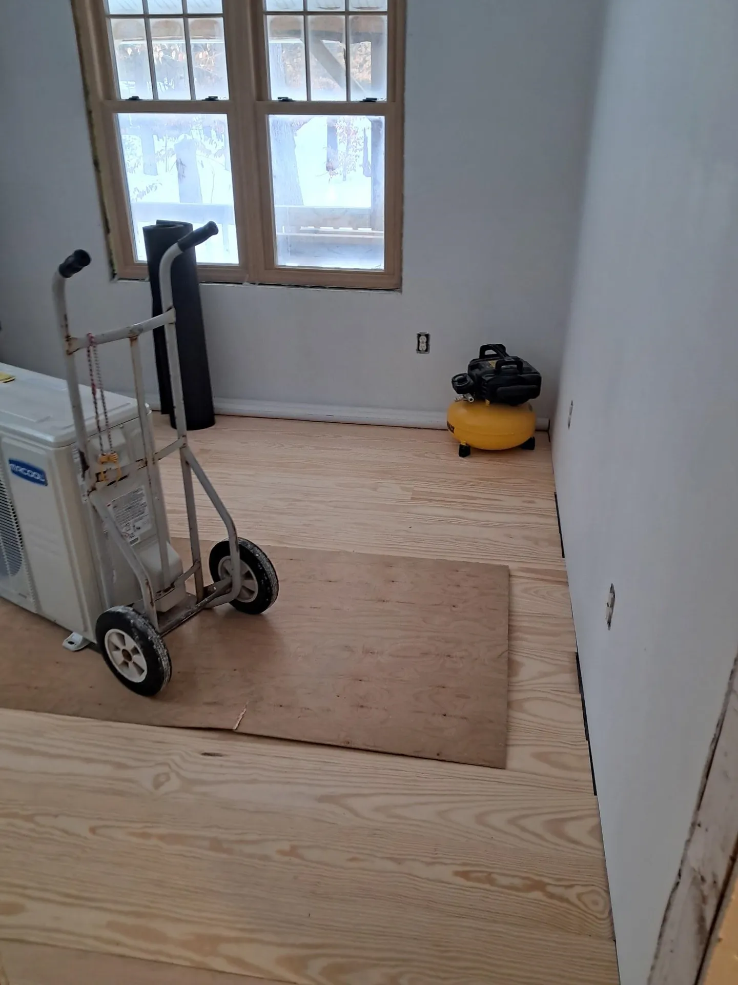 23 Poco Drive Tamworth NH 03886