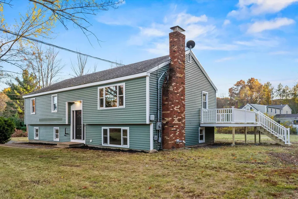 2 Devonshire Road Atkinson NH 03811