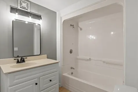 2 Devonshire Road Atkinson NH 03811