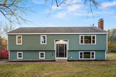 2 Devonshire Road Atkinson NH 03811