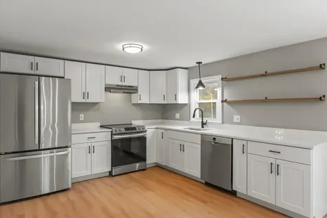 2 Devonshire Road Atkinson NH 03811