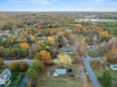 2 Devonshire Road Atkinson NH 03811