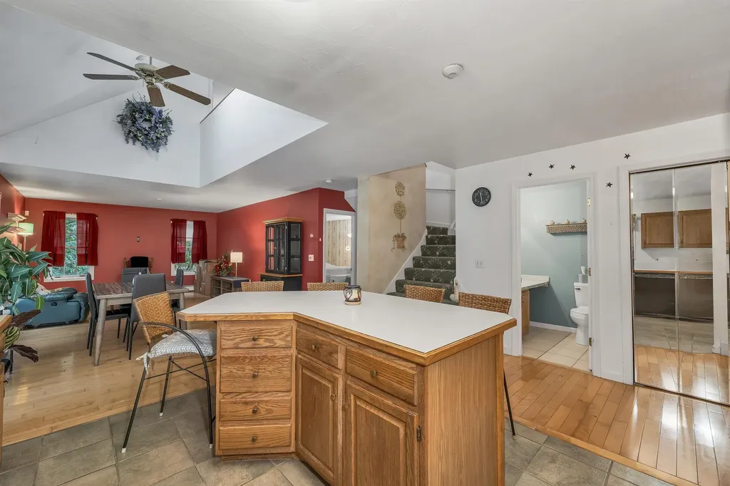 1480 Old North Main Street Laconia NH 03246