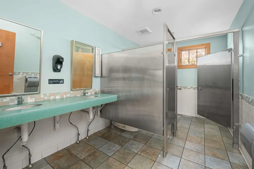 57-59 State Road Kittery ME 03904