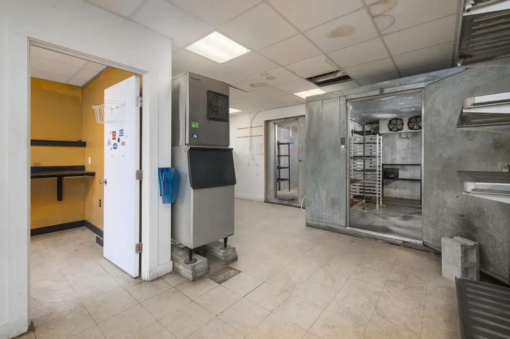 57-59 State Road Kittery ME 03904