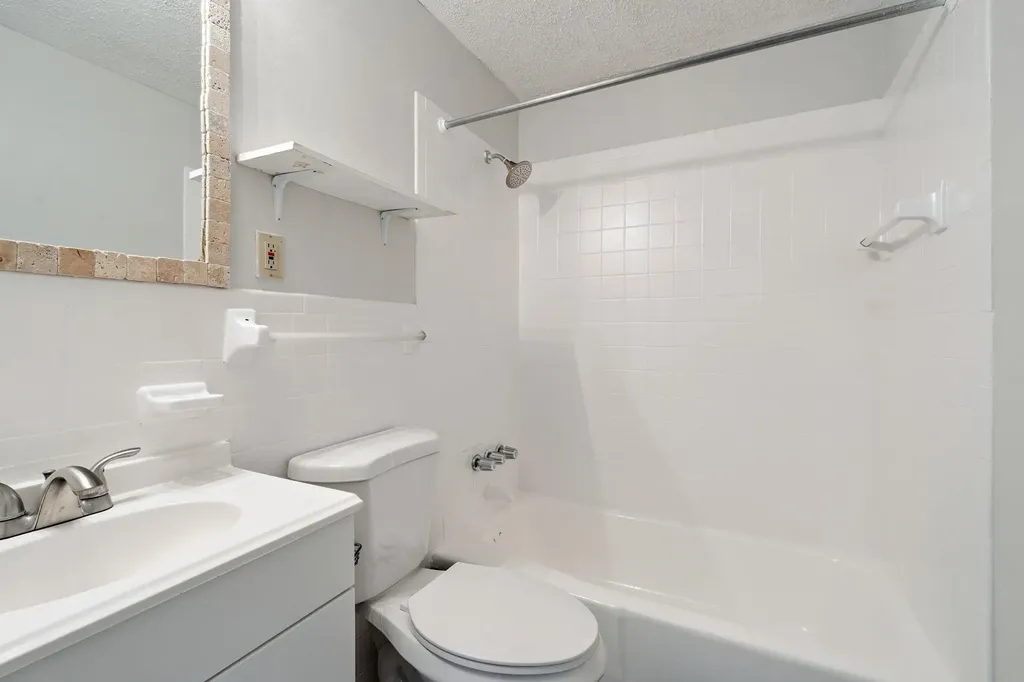 35 Andrew Street Manchester NH 03104