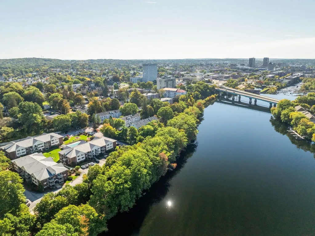 35 Andrew Street Manchester NH 03104