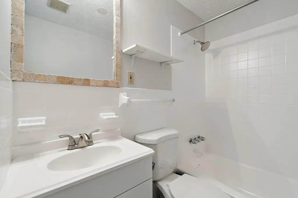 35 Andrew Street Manchester NH 03104