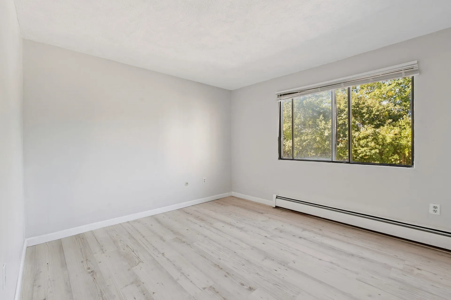 35 Andrew Street Manchester NH 03104