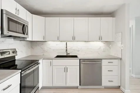 35 Andrew Street Manchester NH 03104