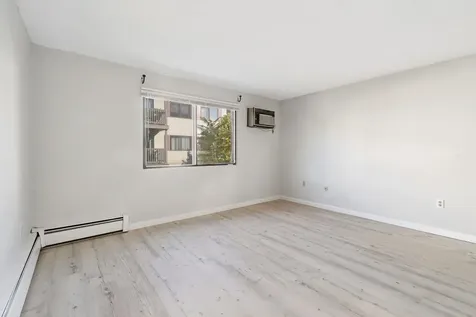 35 Andrew Street Manchester NH 03104