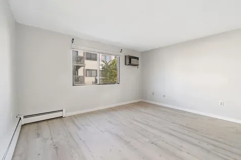 35 Andrew Street Manchester NH 03104