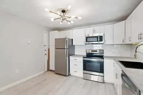 35 Andrew Street Manchester NH 03104