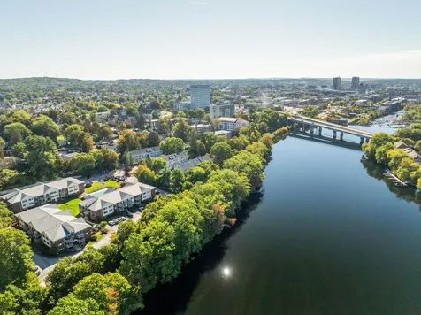 35 Andrew Street Manchester NH 03104