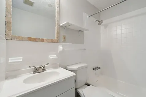 35 Andrew Street Manchester NH 03104