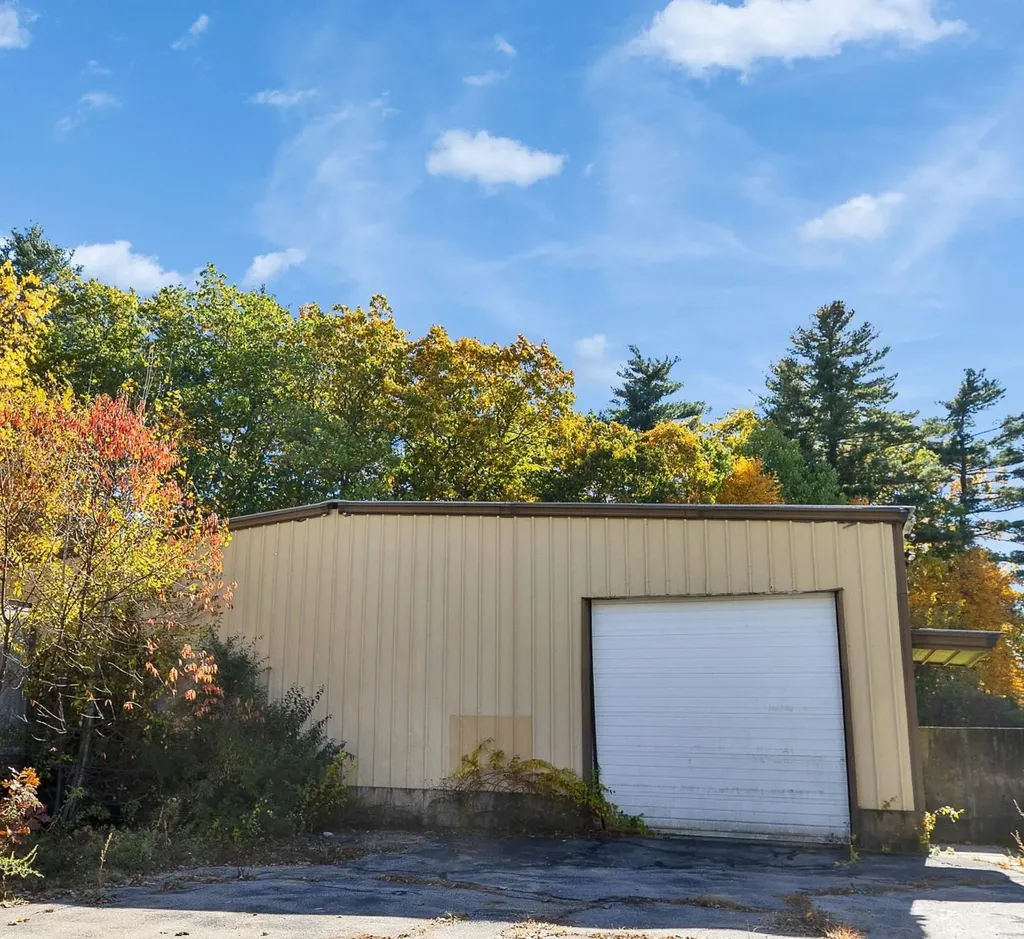 74 Powers Street Milford NH 03055