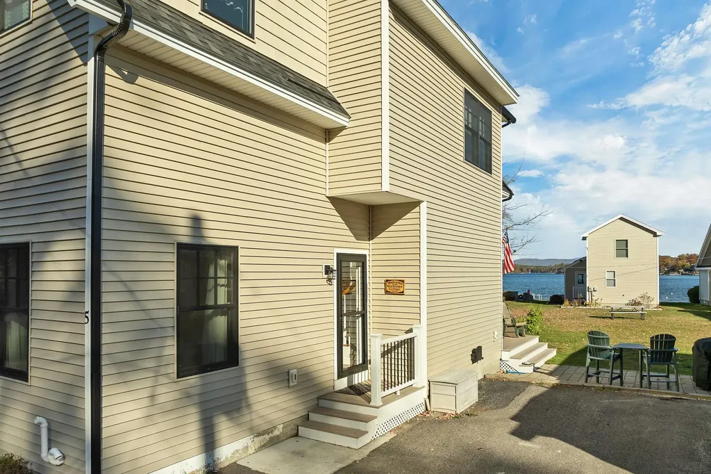 54 Mckinley Road Laconia NH 03246